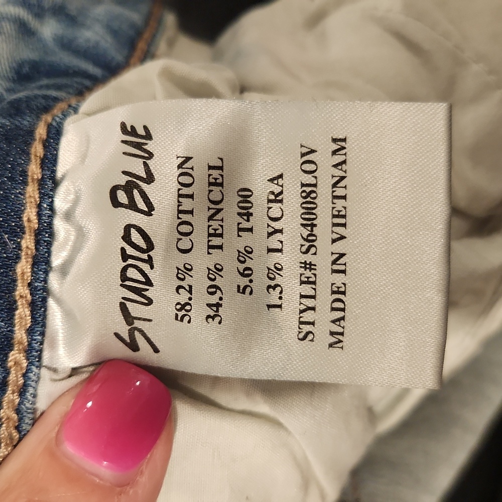 Classic High Rise Light Blue Jeans - Picture 3 of 8